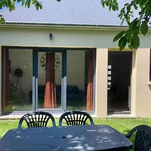 Maison Neuve A Deux Pas Du Mont Holiday home