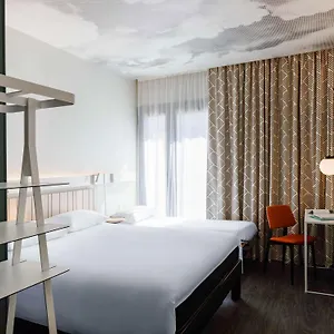 Ibis Lyon Est Hotel Meyzieu